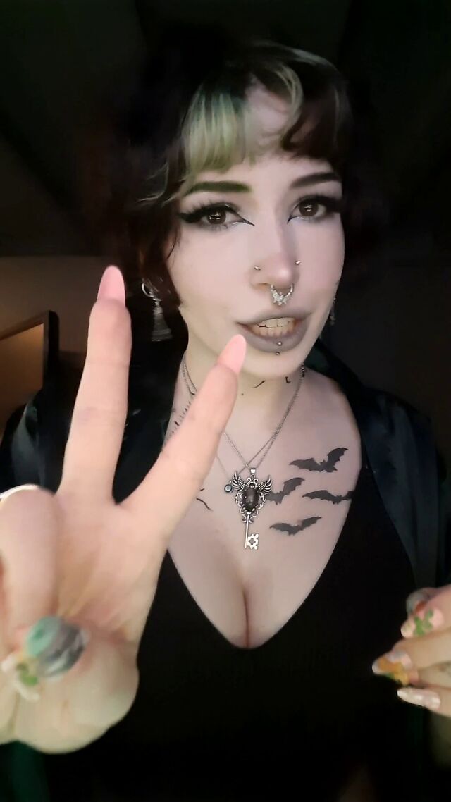FlodaASMR leaked photos