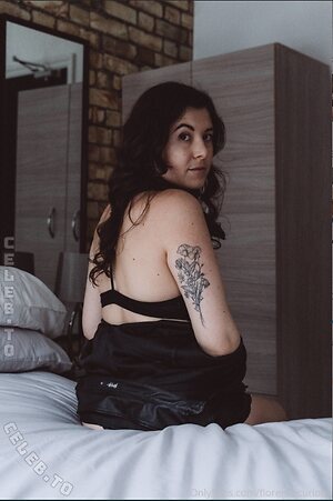 Florence Bark leaked photo #7