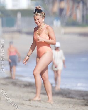 Florence Pugh leaked photo #180