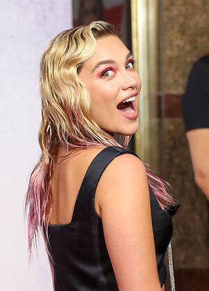 Florence Pugh leaked photo #312