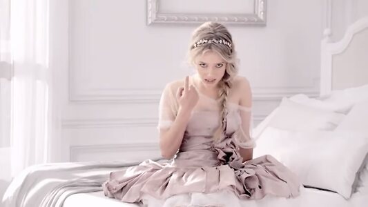 Florrie Arnold Nude Leaked Photo #12