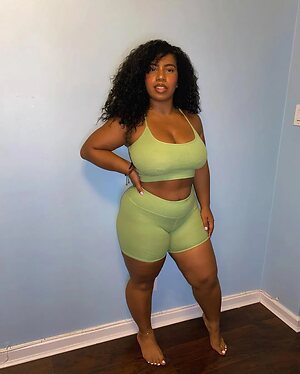 Forevercurlybri Nude Leaked Photo #17