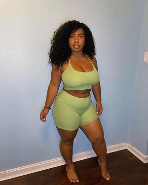 Forevercurlybri Nude Leaked Photo #18