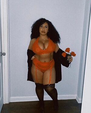 Forevercurlybri Nude Leaked Photo #28