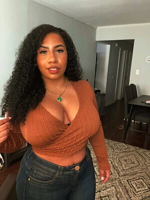 Forevercurlybri Nude Leaked Photo #29