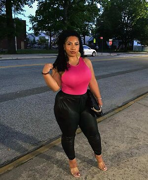 Forevercurlybri Nude Leaked Photo #34
