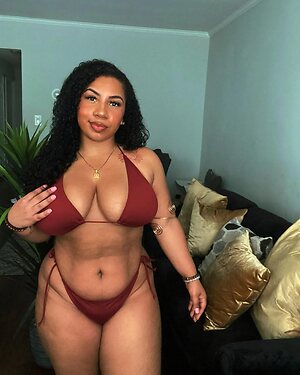 Forevercurlybri Nude Leaked Photo #38