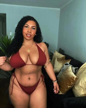 Forevercurlybri Nude Leaked Photo #40