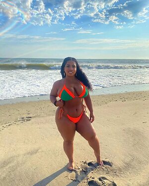 Forevercurlybri Nude Leaked Photo #42