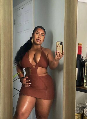 Forevercurlybri Nude Leaked Photo #48