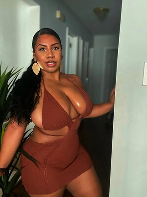 Forevercurlybri Nude Leaked Photo #49
