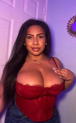 Forevercurlybri Nude Leaked Photo #56