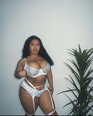 Forevercurlybri Nude Leaked Photo #67