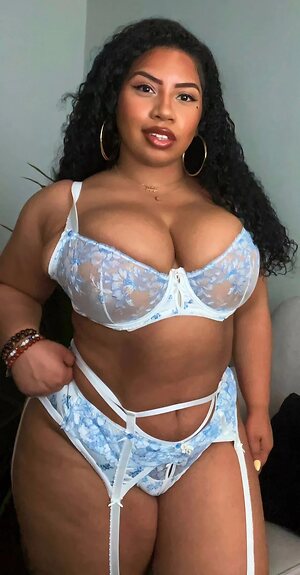 Forevercurlybri Nude Leaked Photo #68