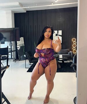 Forevercurlybri Nude Leaked Photo #77