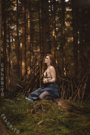 Foxydirndl leaked photo #15