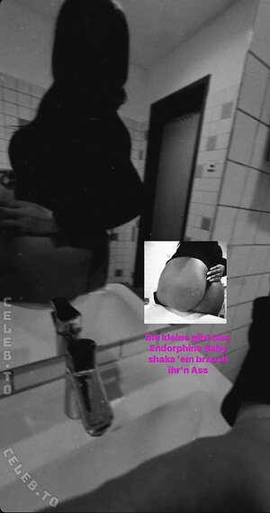 foxyone.offiziell Nude Leaked Photo #3