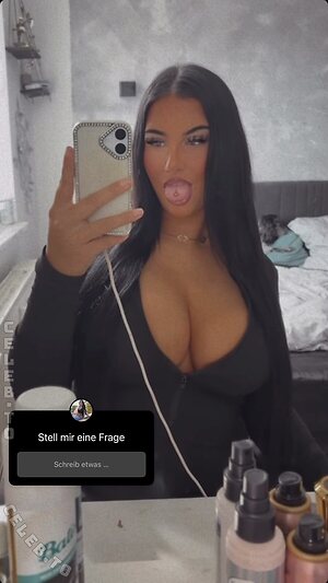 foxyone.offziell Nude Leaked Photo #83