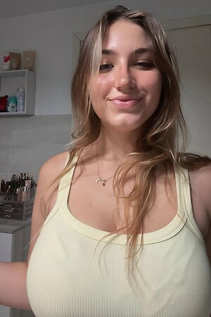 Francesca C. Nude Leaked Photo #34