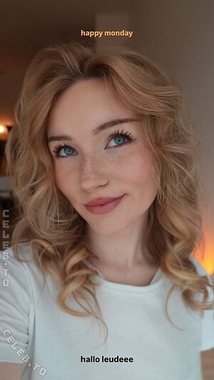 Francesca Dougan Nude Leaked Photo #2