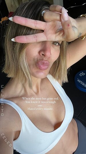 Frankie Bridge Nude Leaked Photo #13