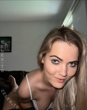 franzi_bl leaked photo #86