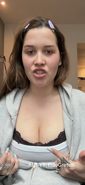 Frau Gretel Nude Leaked Photo #19