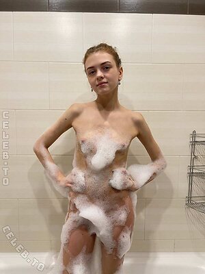 freckles Nude Leaked Photo #181