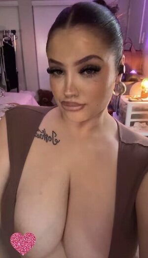frennchhie leaked photo #6