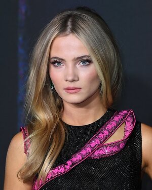 Freya Allan leaked photo #13