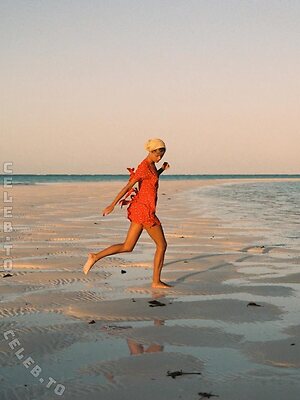 Frida Aasen Nude Leaked Photo #11