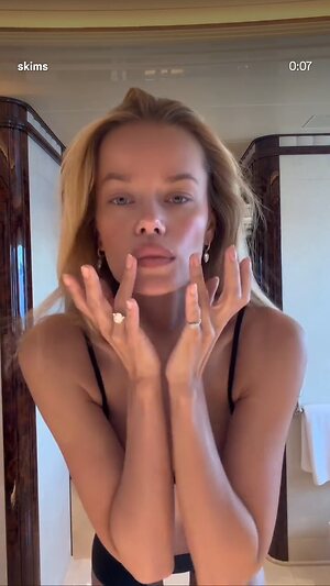 Frida Aasen leaked photo #58