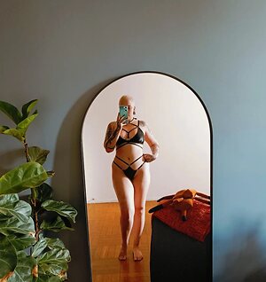 @frnndpnk leaked photo #4