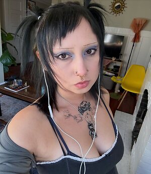 G0thbondage leaked photo #7