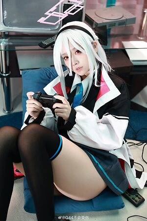 G44 leaked photo #17
