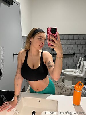 Gabbie Carter photo