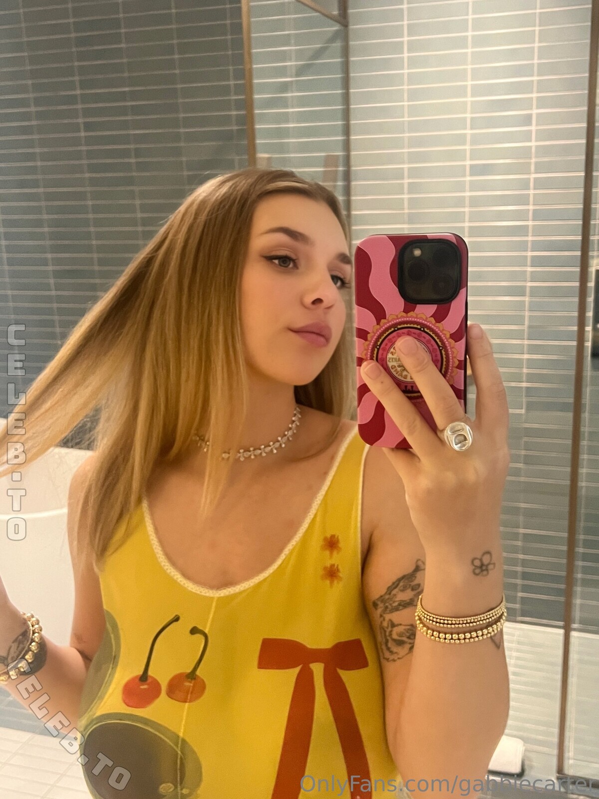 Gabbie Carter photo