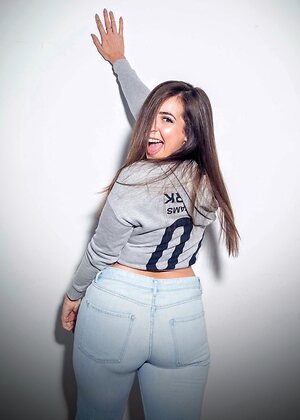Gabbie Hanna leaked photo #39