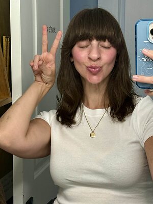 Gabbie Hanna leaked photo #57