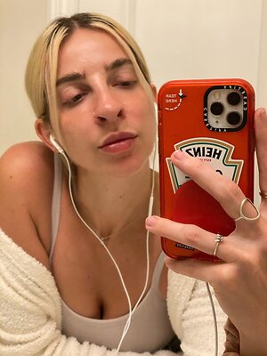 Gabbie Hanna leaked photo #95
