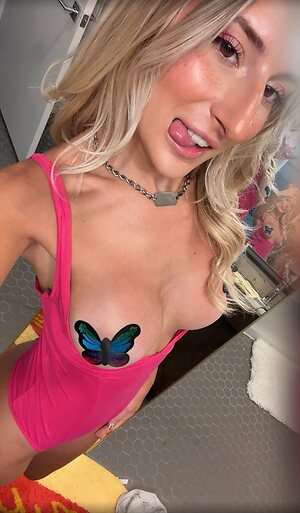 gabbymasseran leaked photo #12