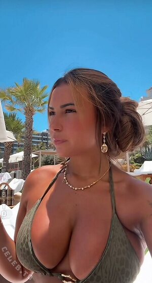 Gabriela Moura photo