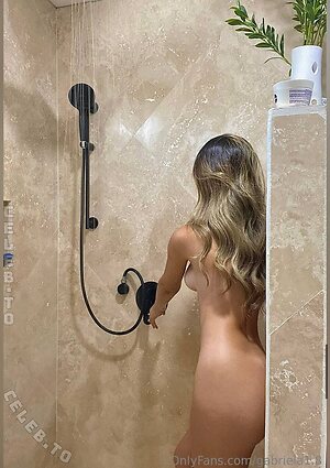 Gabriela7.0 Nude Leaked Photo #9