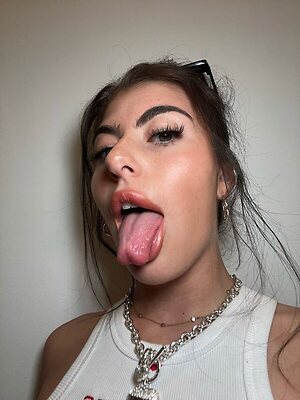 Gal Ritchie leaked photo #623