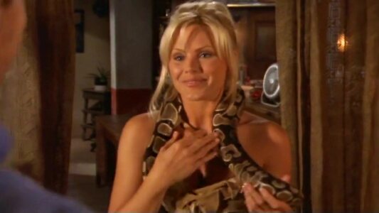 Gena Lee Nolin