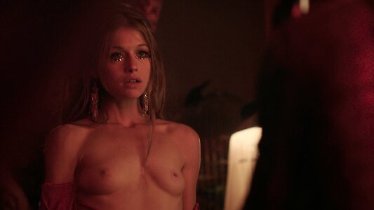 Genevieve Angelson leaked photo #8