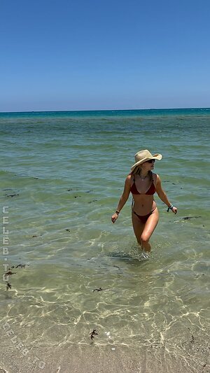 Genevieve Hannelius Nude Leaked Photo #4