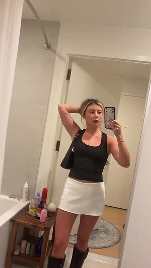 Genevieve Hannelius leaked photo #38