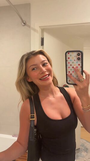 Genevieve Hannelius leaked photo #39