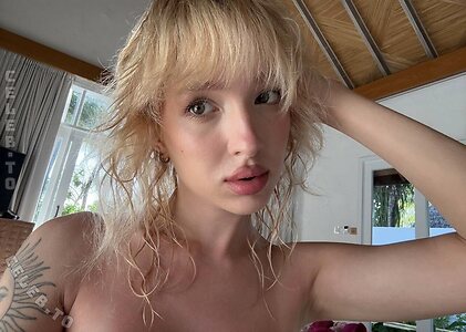 gensyxa Nude Leaked Photo #2